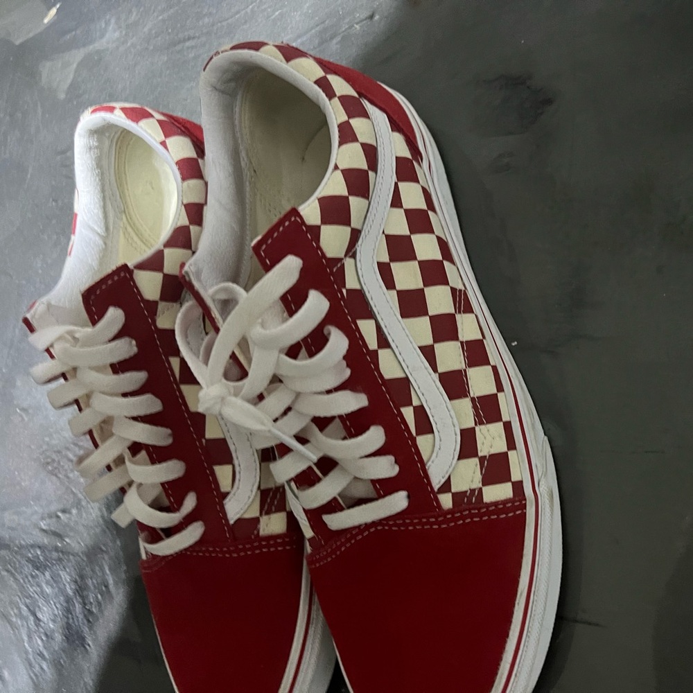 Vans! - Picture 2 of 3
